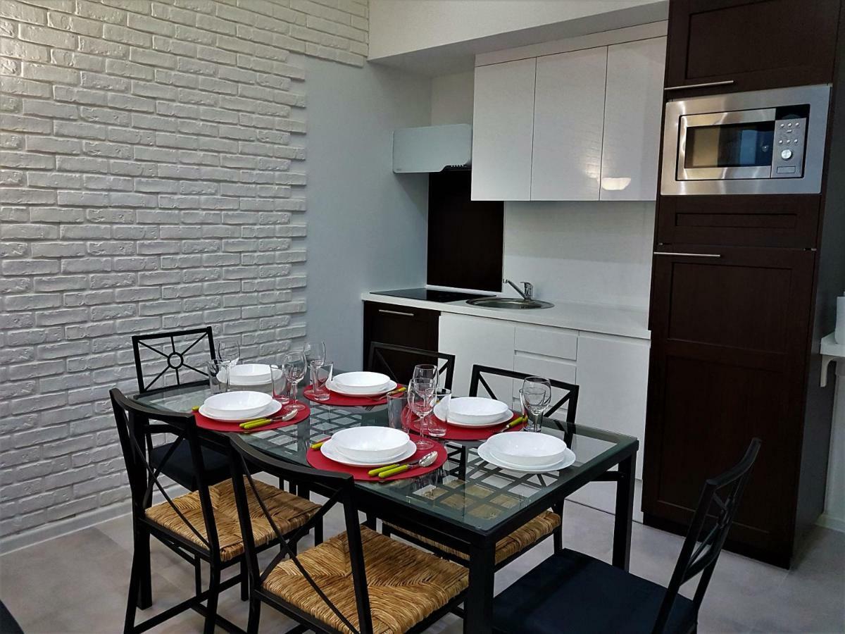 Lux Apartment Center วรอตซวาฟ ภายนอก รูปภาพ
