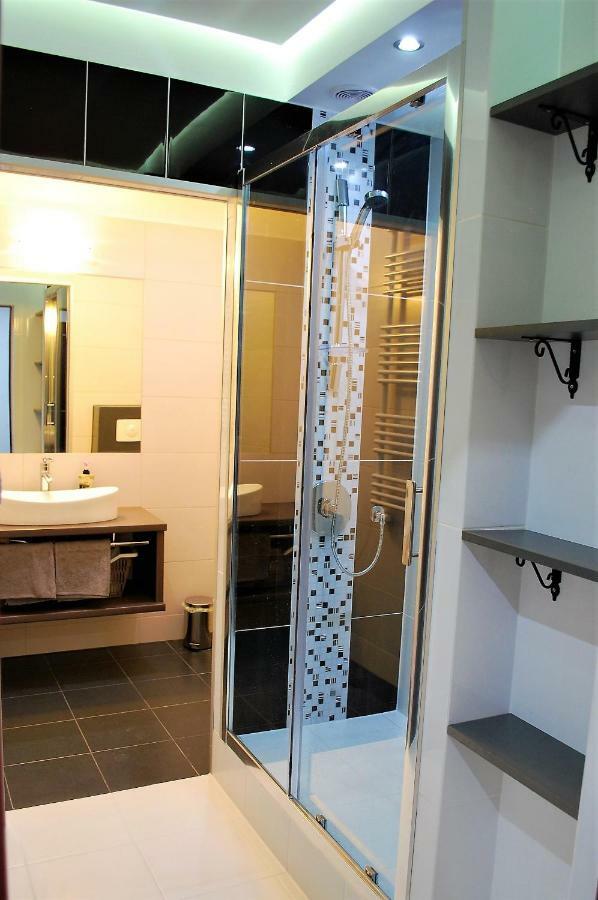 Lux Apartment Center วรอตซวาฟ ภายนอก รูปภาพ