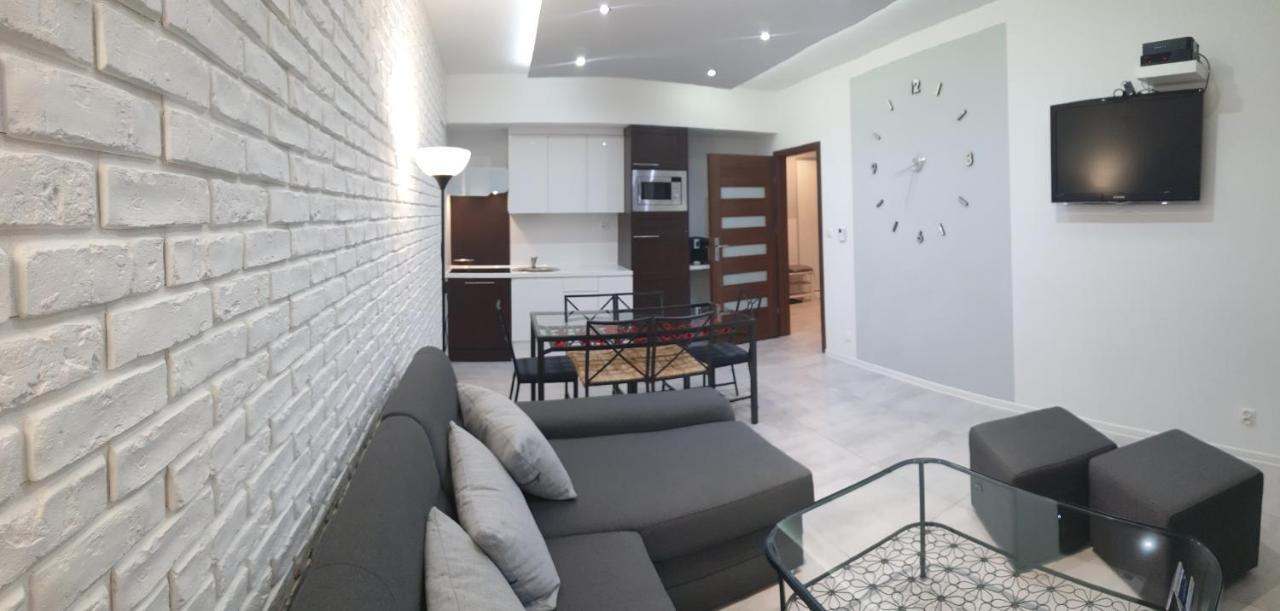 Lux Apartment Center วรอตซวาฟ ภายนอก รูปภาพ